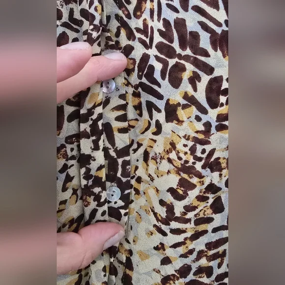 Massimo Dutti Animal Print Button Down Blouse Size 12, Euc - Picture 3 of 5